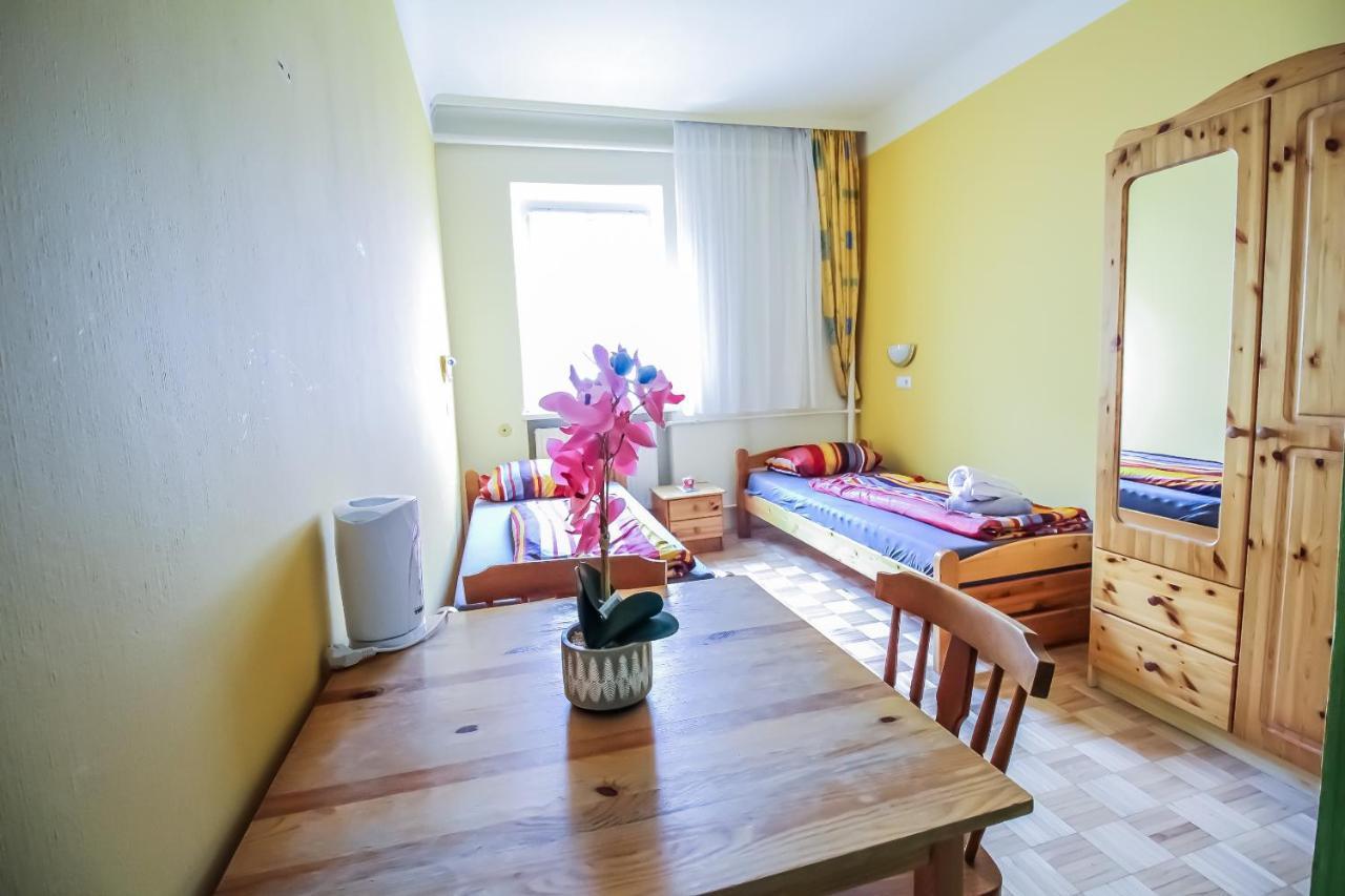 Economic 2Sb Apartment In Lively Area Bécs Kültér fotó